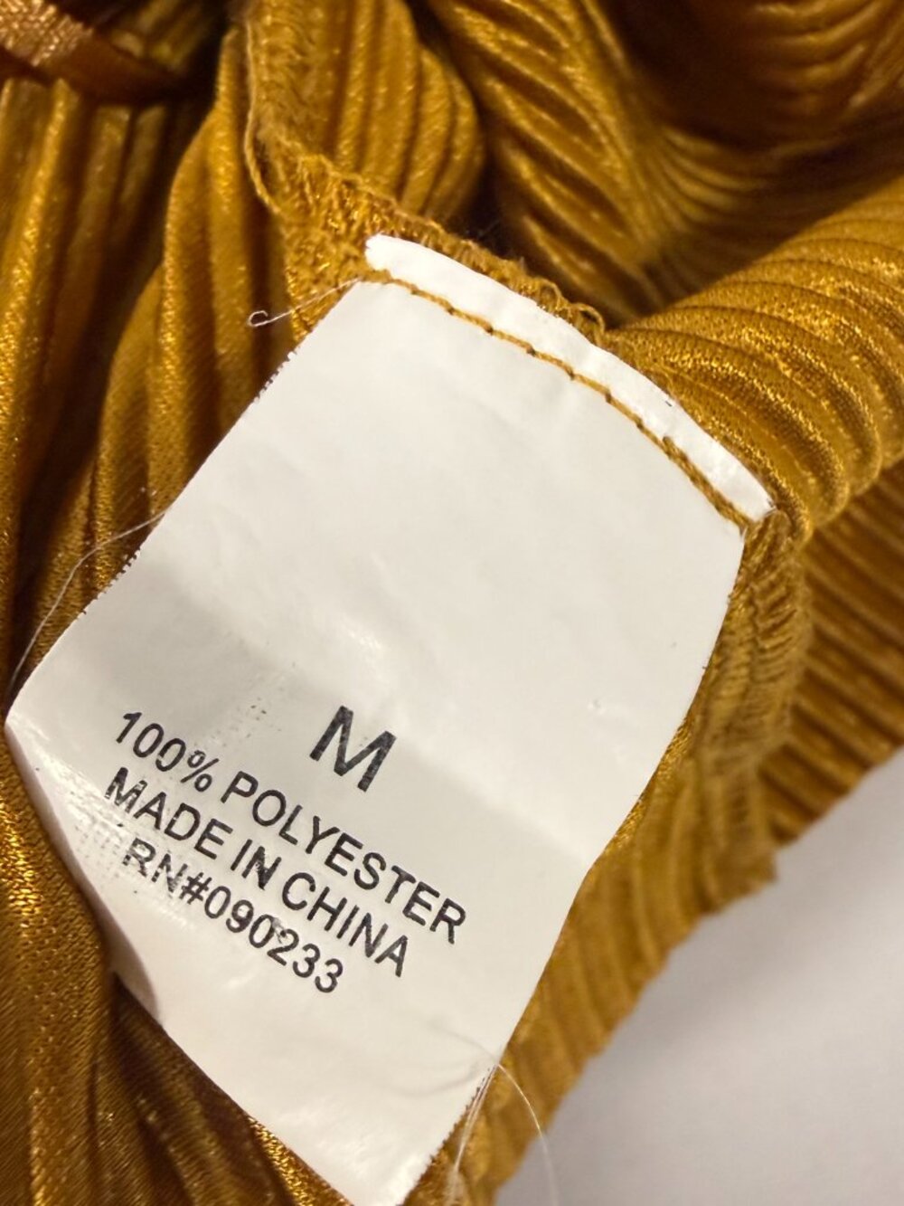 Kendall + Kylie Gold Metallic Pleated Ruffle Cami Top Size M Medium - Picture 7 of 8